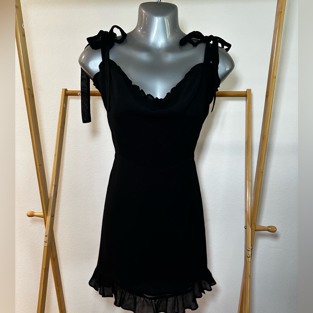 Size 10 Reformation Christine Black dress worn maybe 3 times